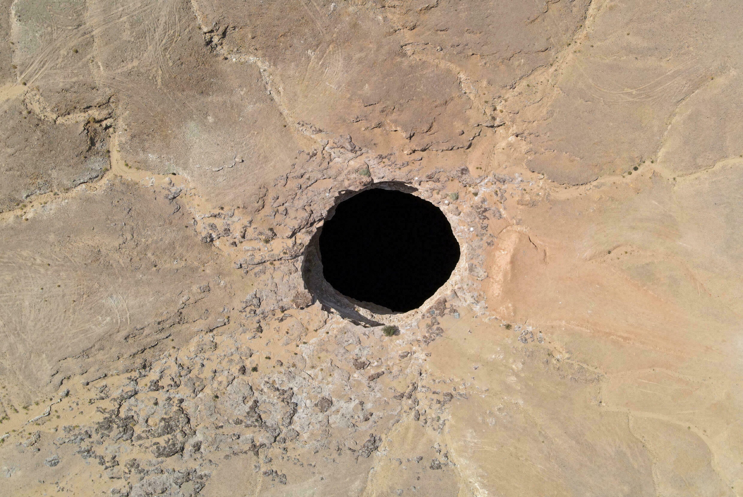 Giếng địa ngục ở Yemen ảnh 2 Gieng dia nguc o Yemen anh 2