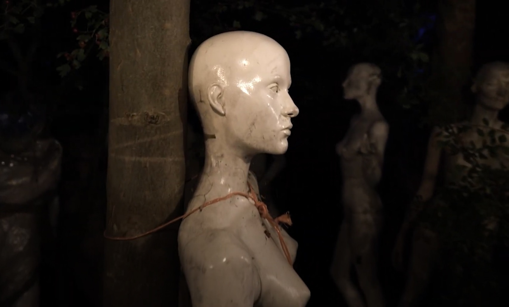 Con duong voi 20.000 mannequin o Anh hinh anh