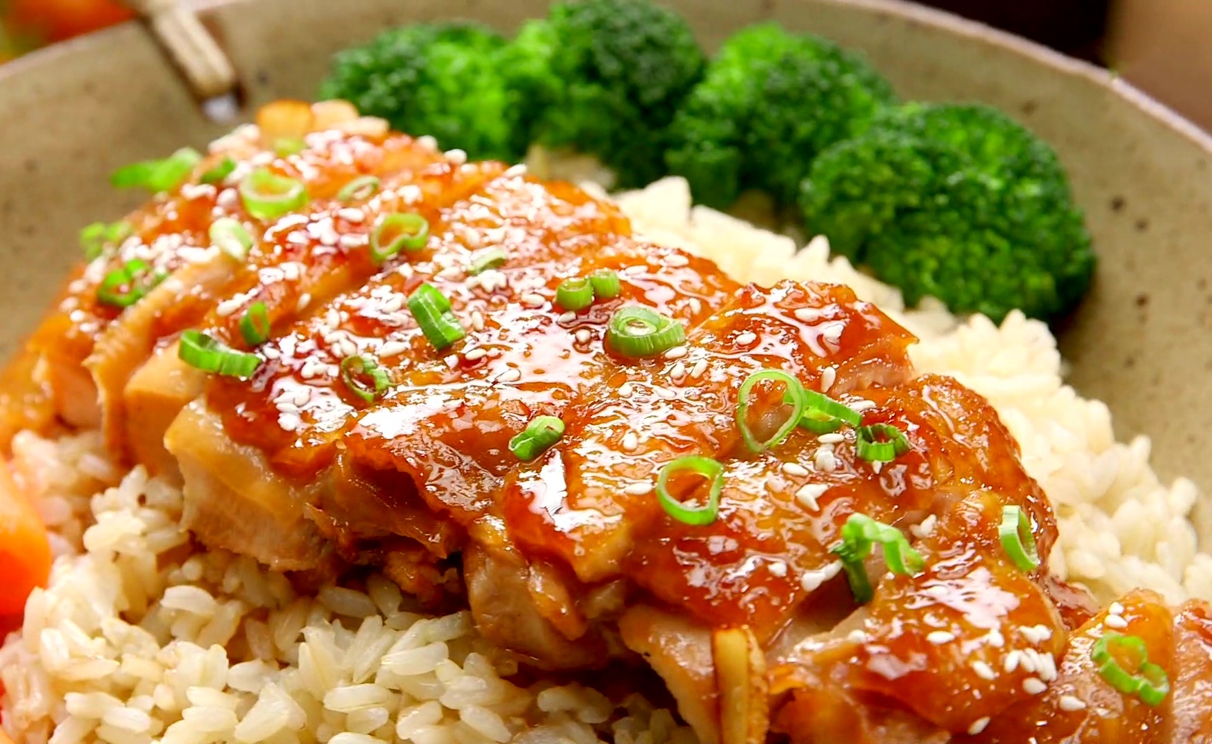 Che bien thit ga dui dam sot cho bua toi hinh anh