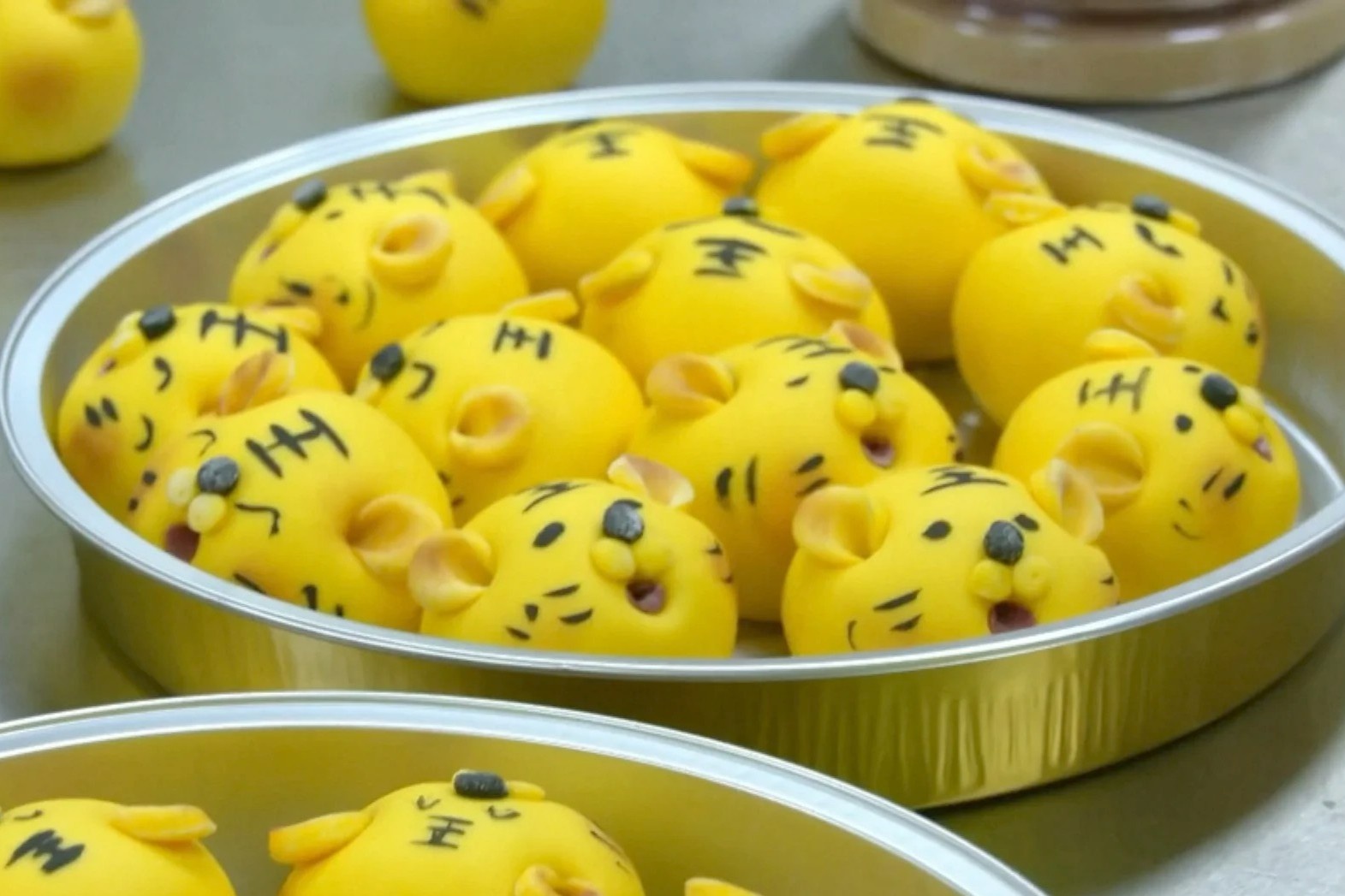 Banh bao hinh con ho hut khach o Trung Quoc hinh anh