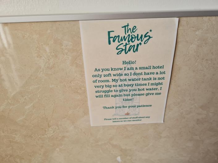 Khach san hep nhat anh 7