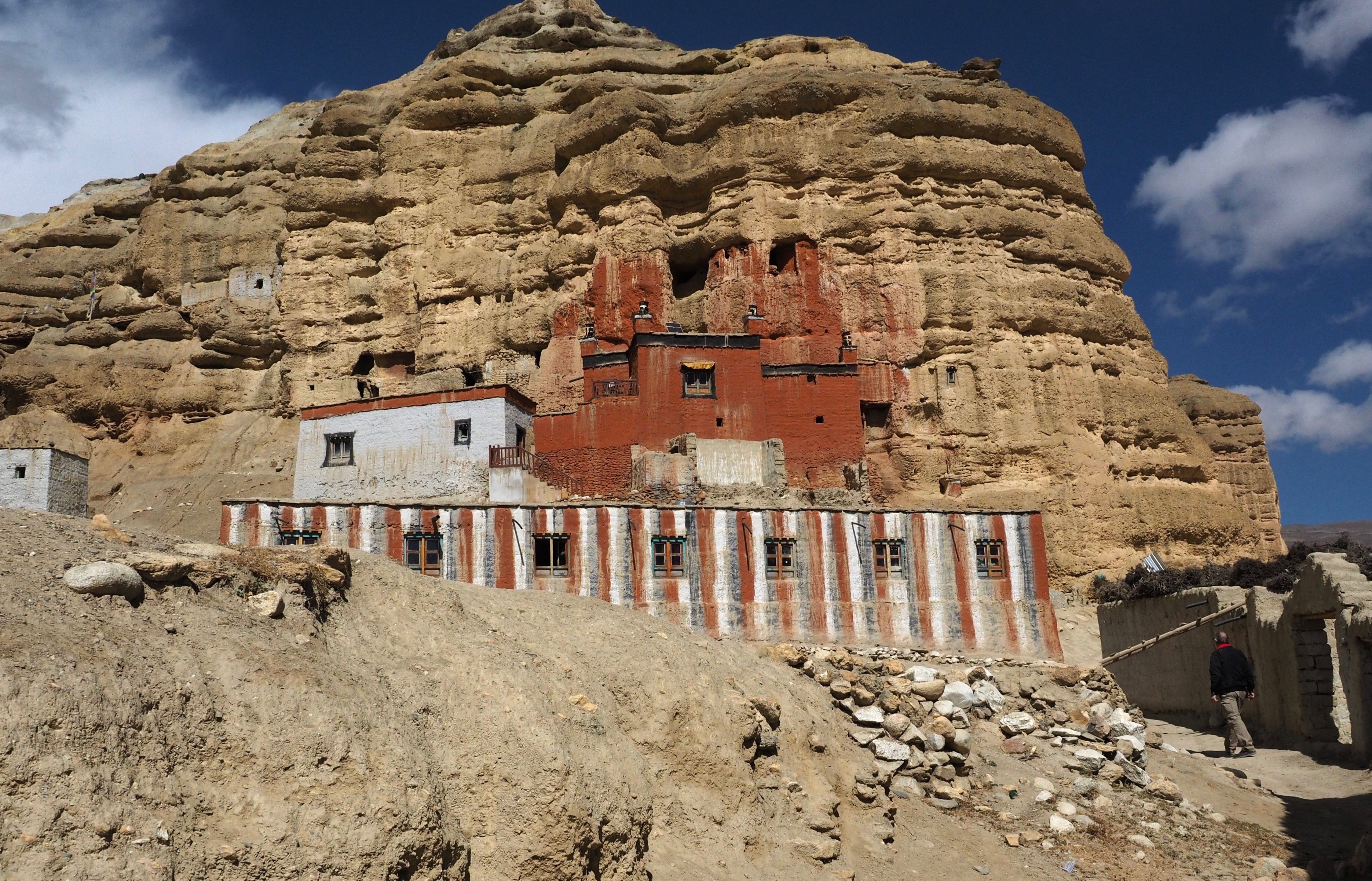 9 diem den bi an cua chau A anh 6