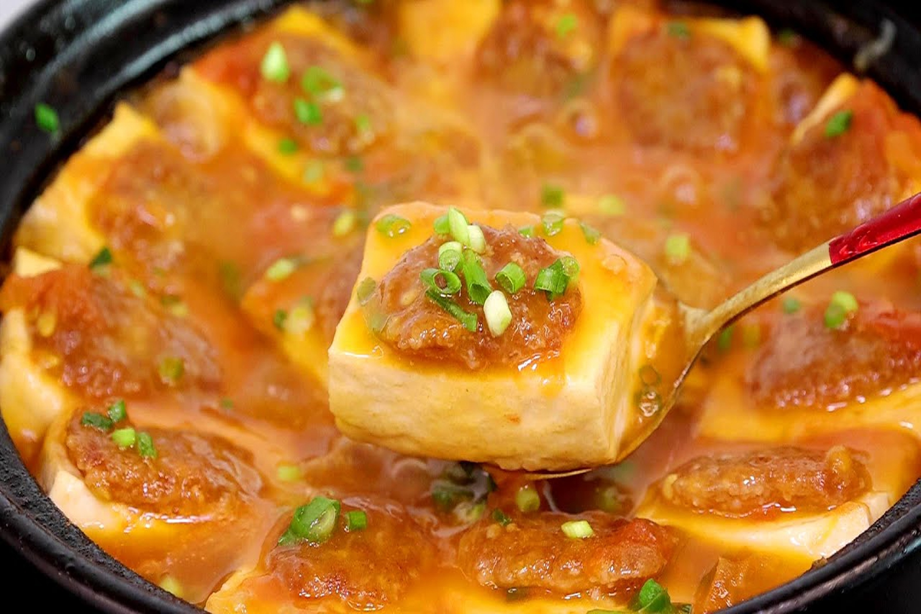 Mon dau hu nhoi thit sot ca chua de lam hinh anh