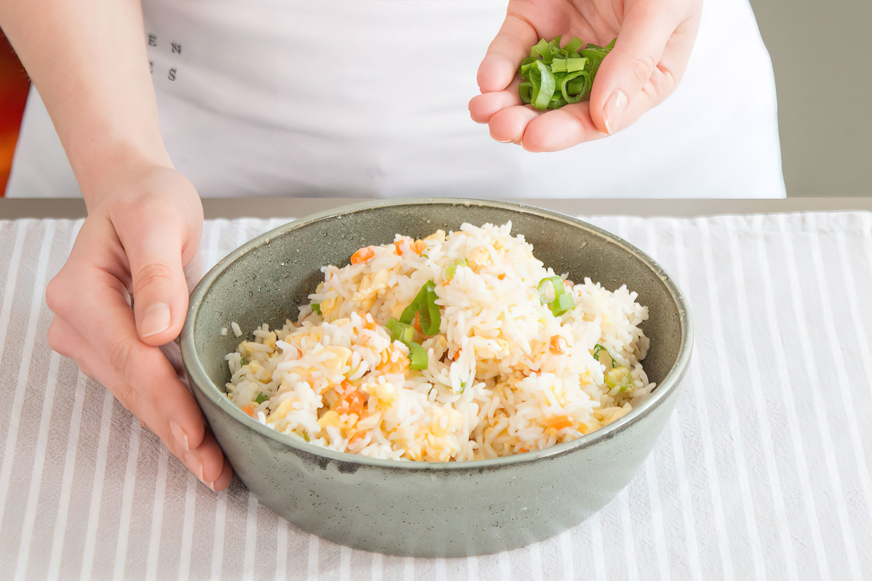 Mon com chien trung nhanh gon cho bua sang anh 5