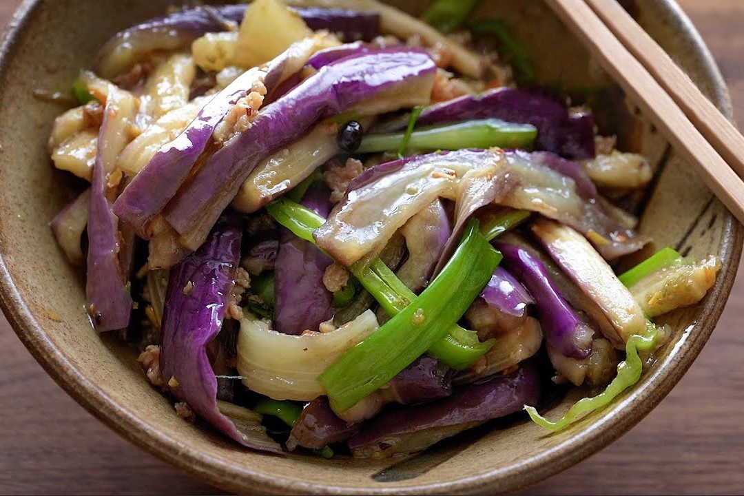 Mon ca tim xao thit de lam cho mam com gia dinh hinh anh