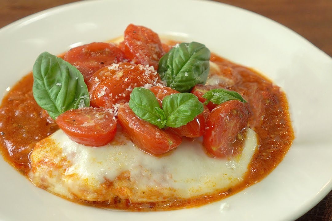 Mon uc ga sot ca chua pho mai gay nghien hinh anh