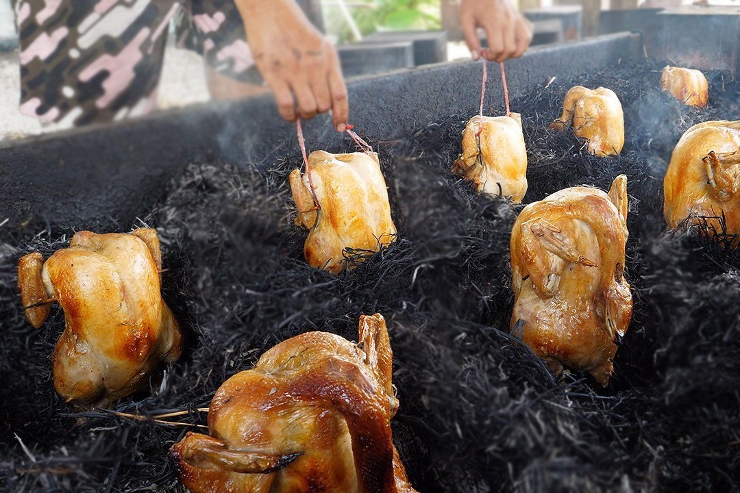 Mon ga nuong up noi o Thai Lan hinh anh