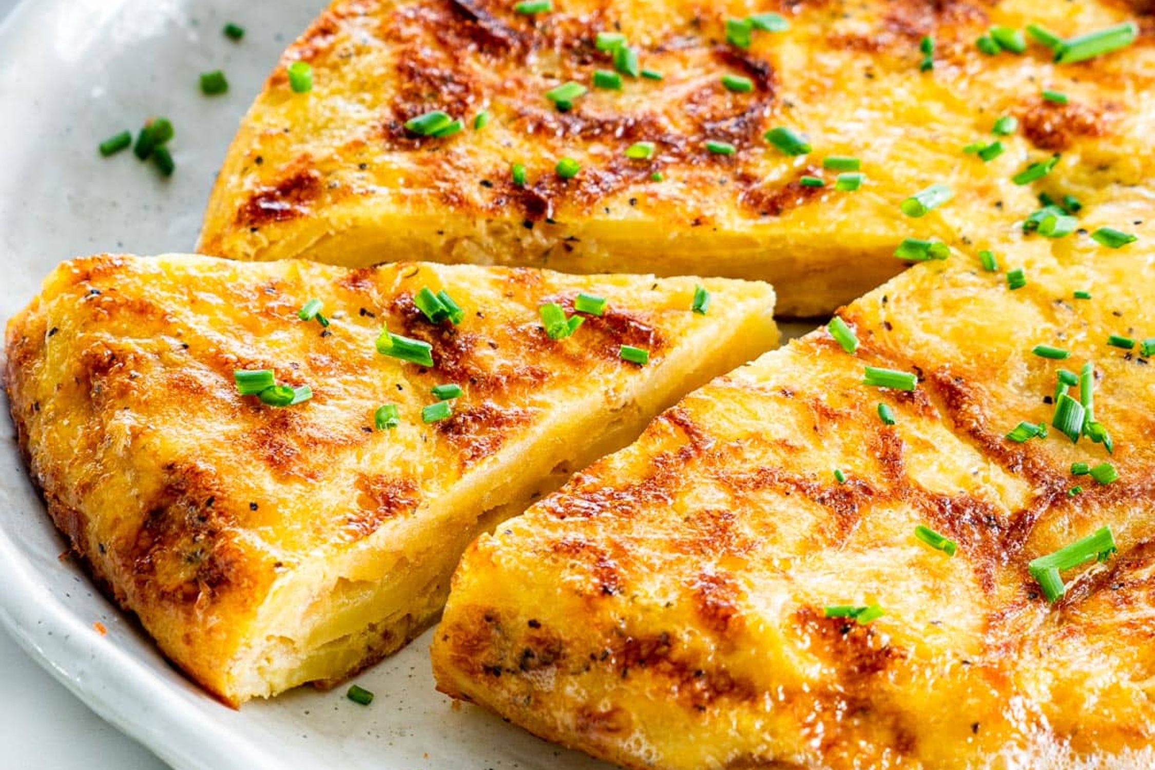 Mon trung op let kieu Tay Ban Nha hinh anh