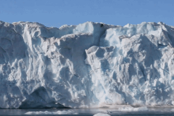 Song bang do xuong bien tao song lon hinh anh