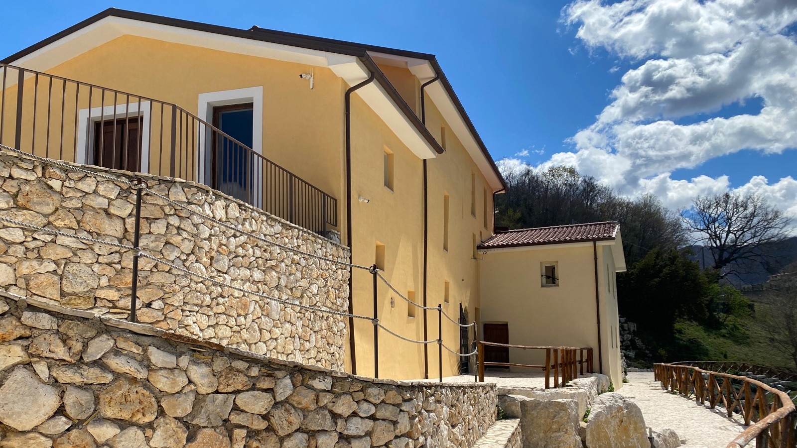 Italy ban nha sieu re anh 2