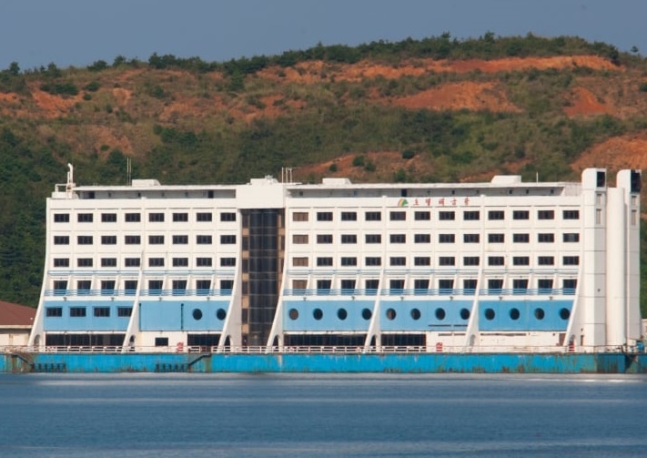 Cai ket buon cua khach san noi dau tien tren the gioi hinh anh