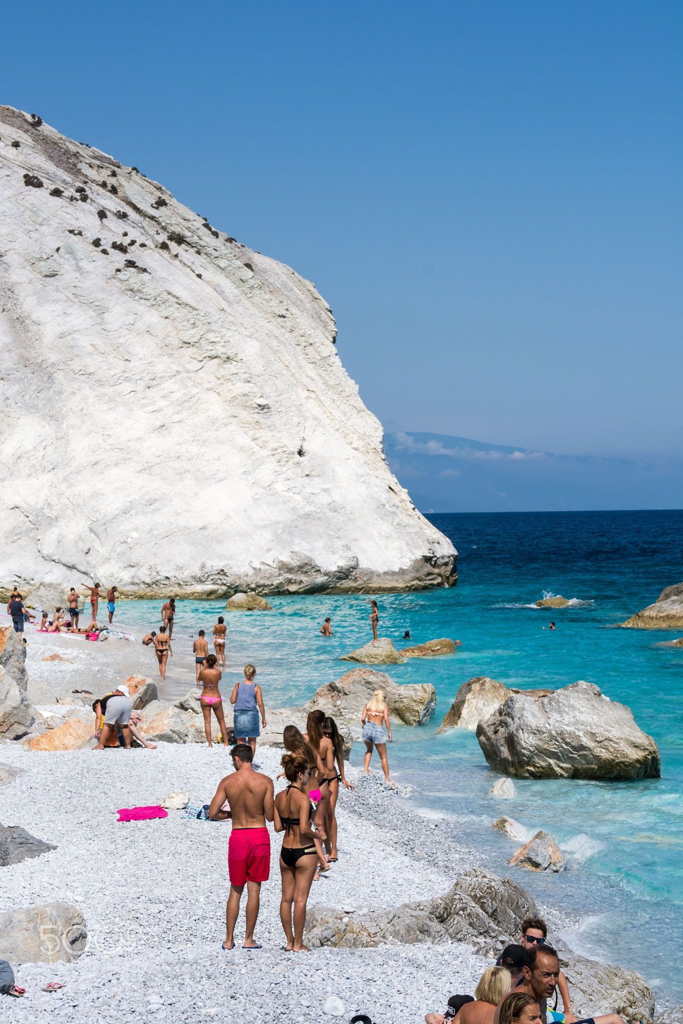 Resort Italy cam bikini anh 5