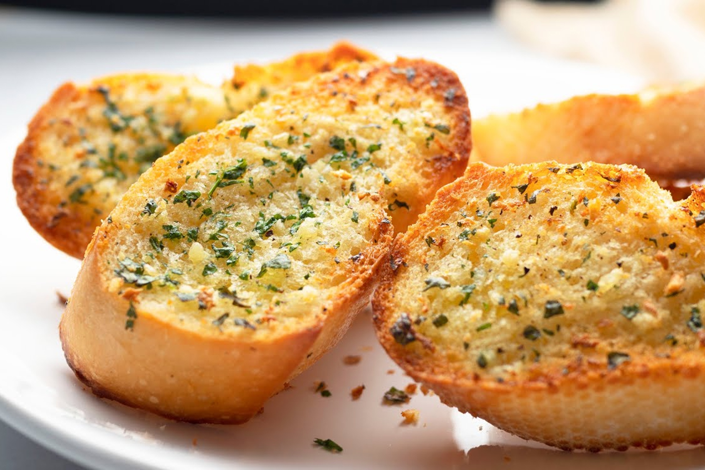 Lam banh mi bo toi khong can lo nuong hinh anh