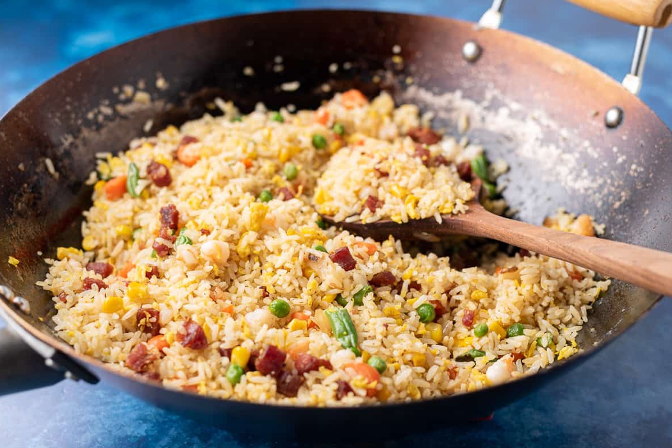 Com chien bo trung cho nguoi moi vao bep hinh anh