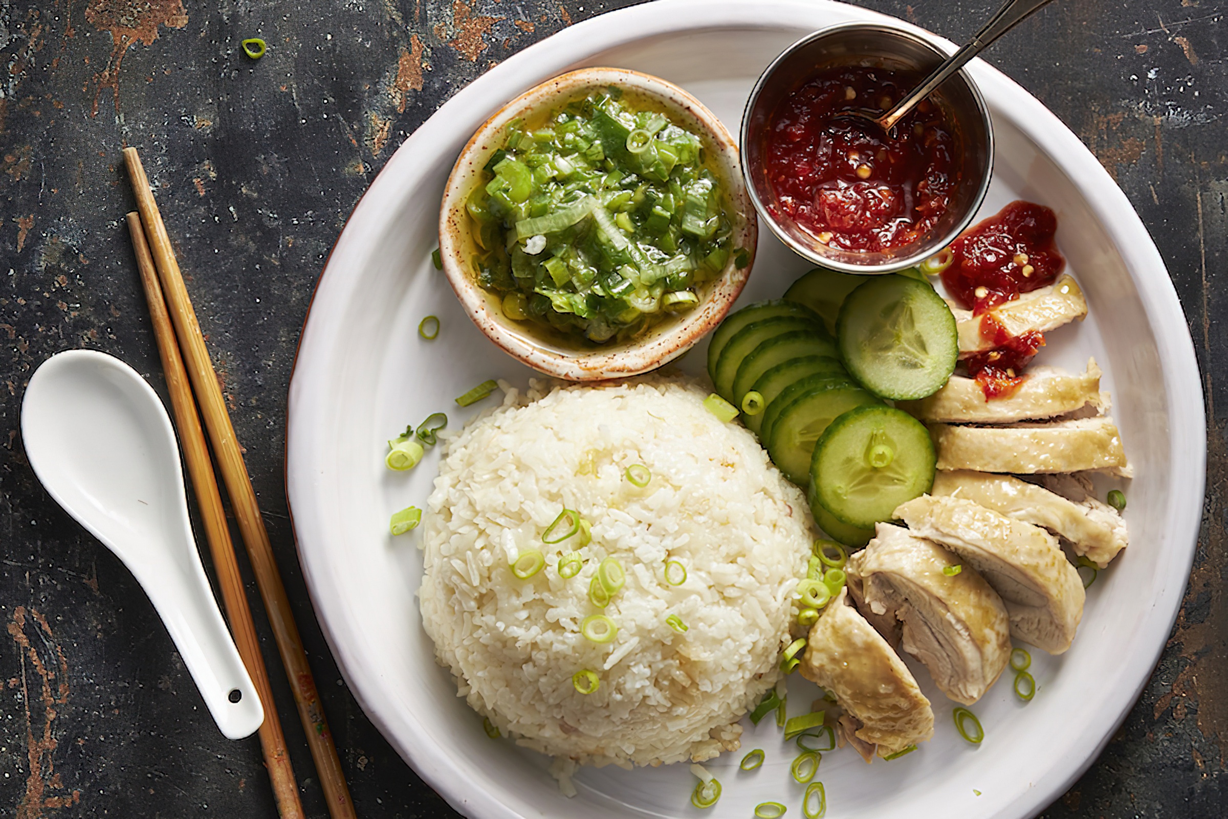 Lam com ga kieu Singapore don gian tai nha hinh anh