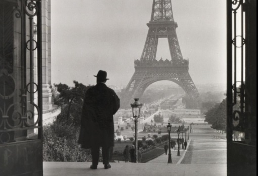 Ke hai lan ban thap Eiffel hinh anh