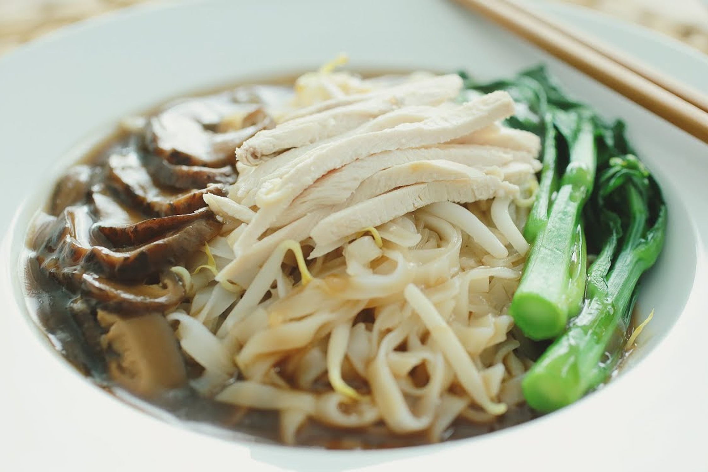 Lam pho ga nam kieu Singapore cho cuoi tuan hinh anh