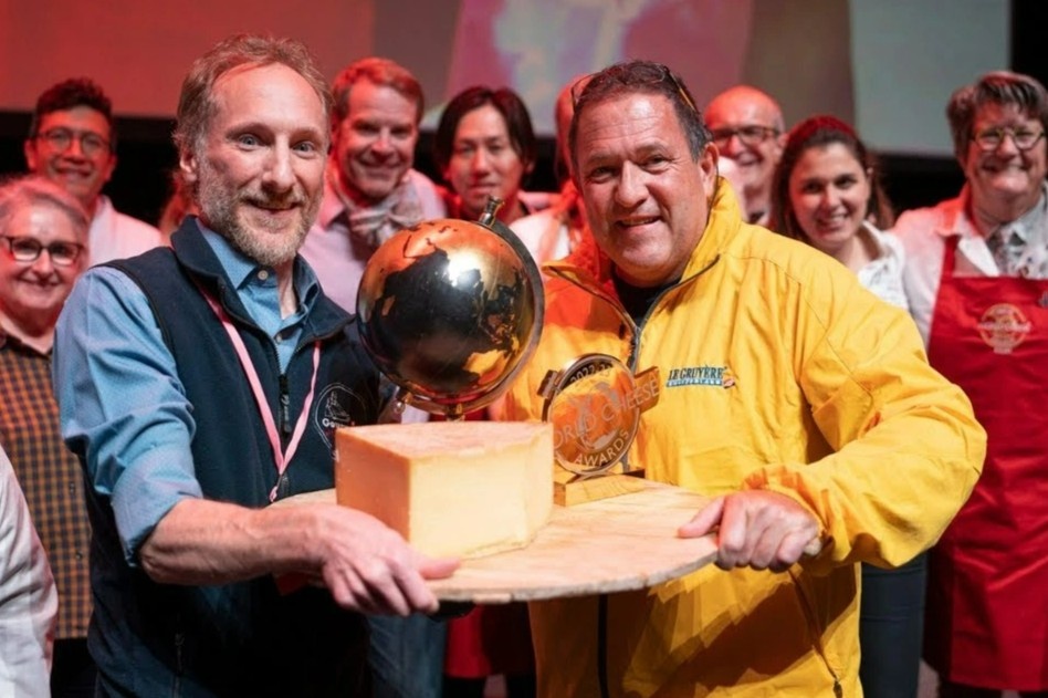 Loai pho mai ngon nhat the gioi nam 2022 hinh anh