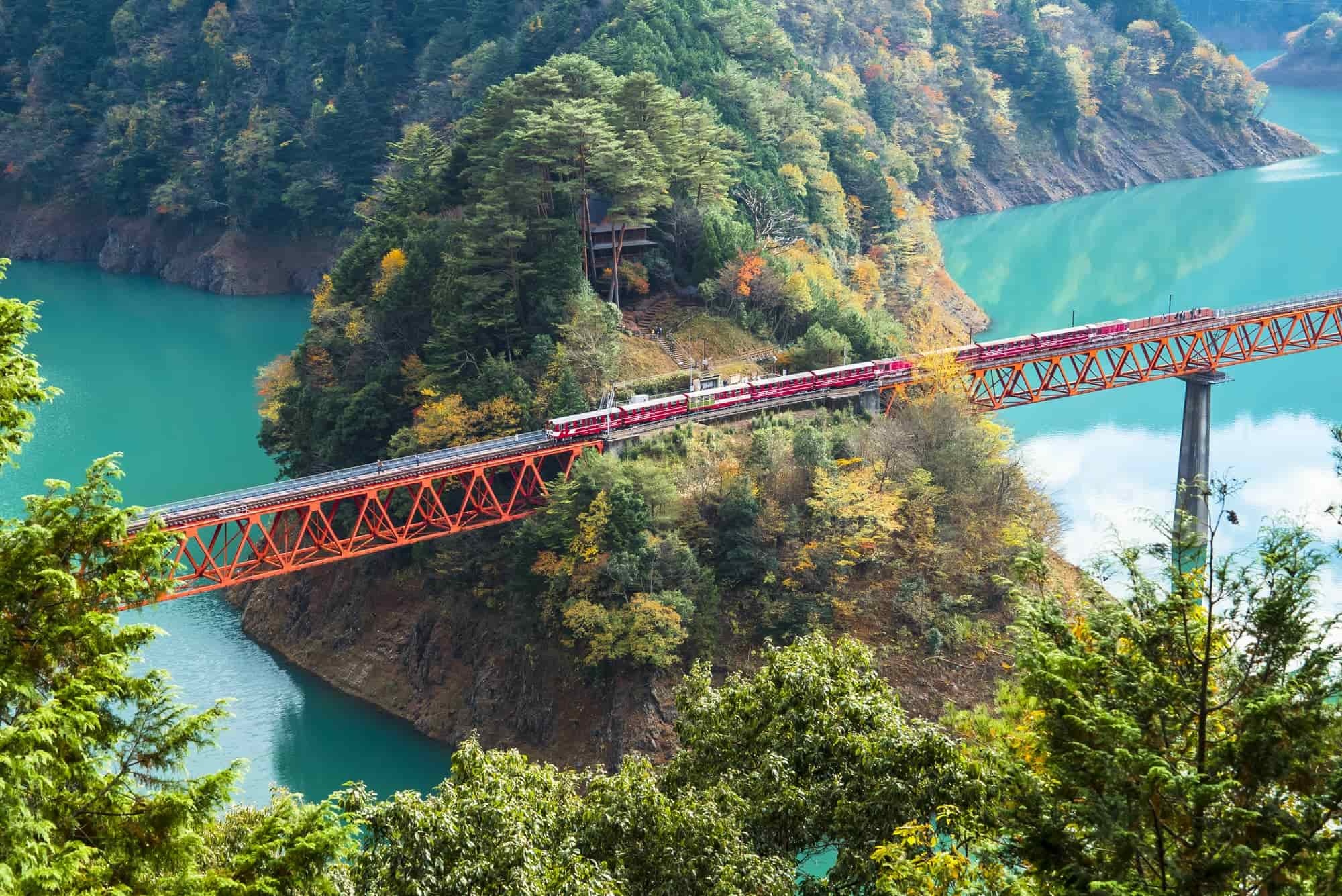 duong sat doc nhat anh 2