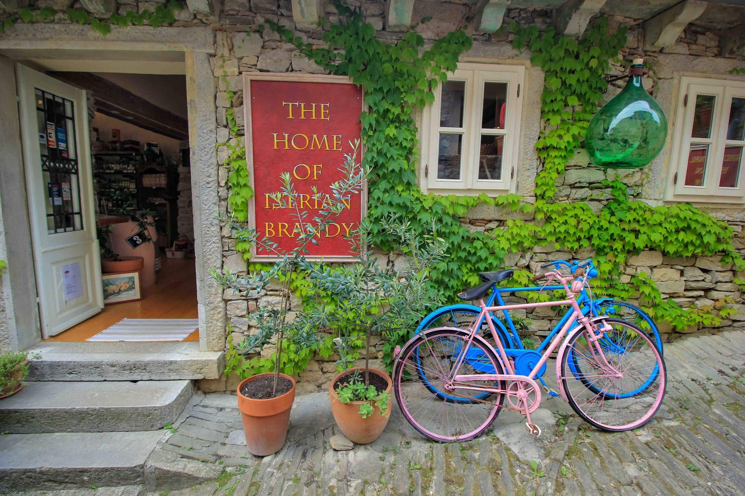 Thi tran nho nhat anh 5