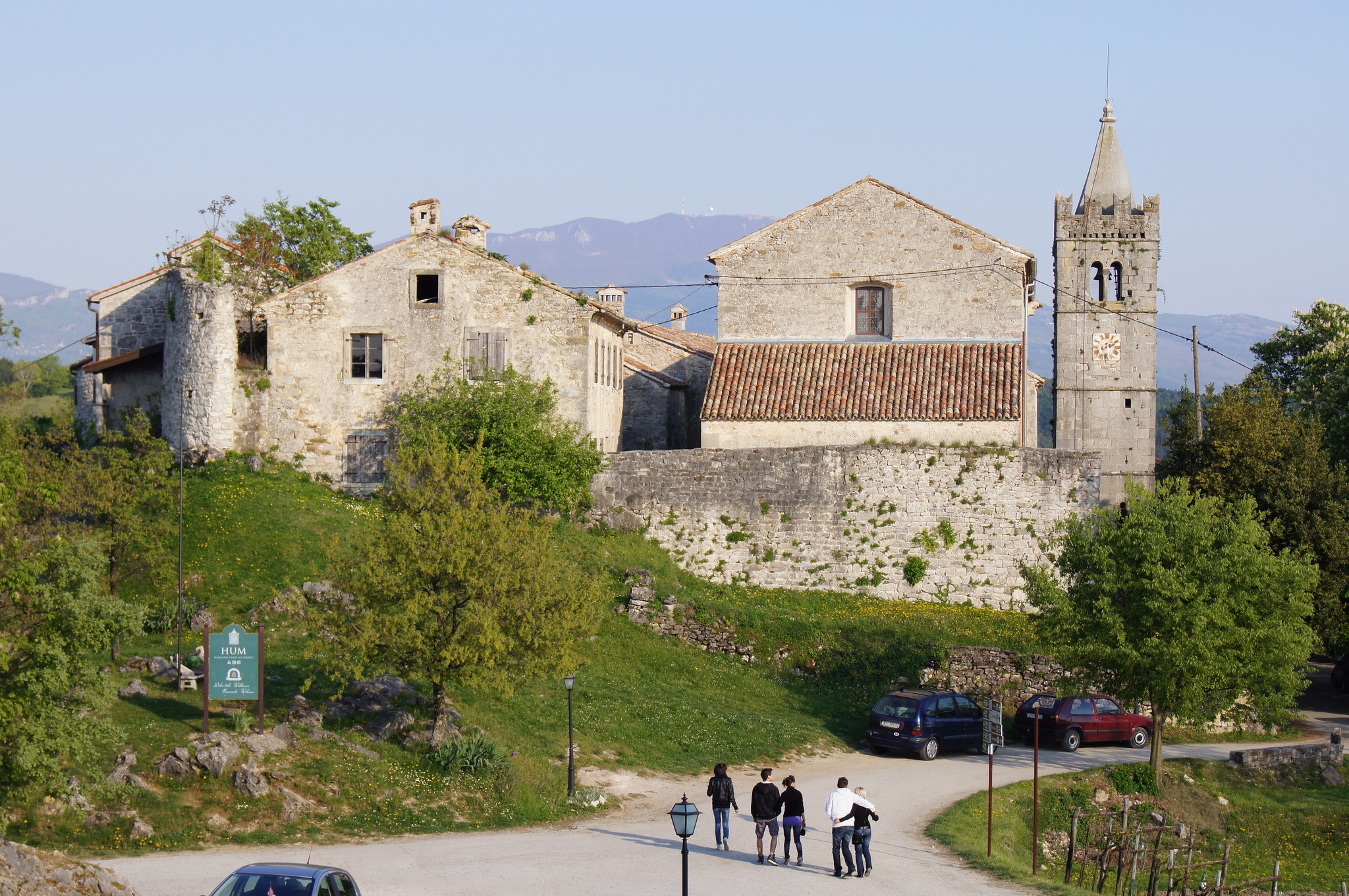 Thi tran nho nhat anh 6