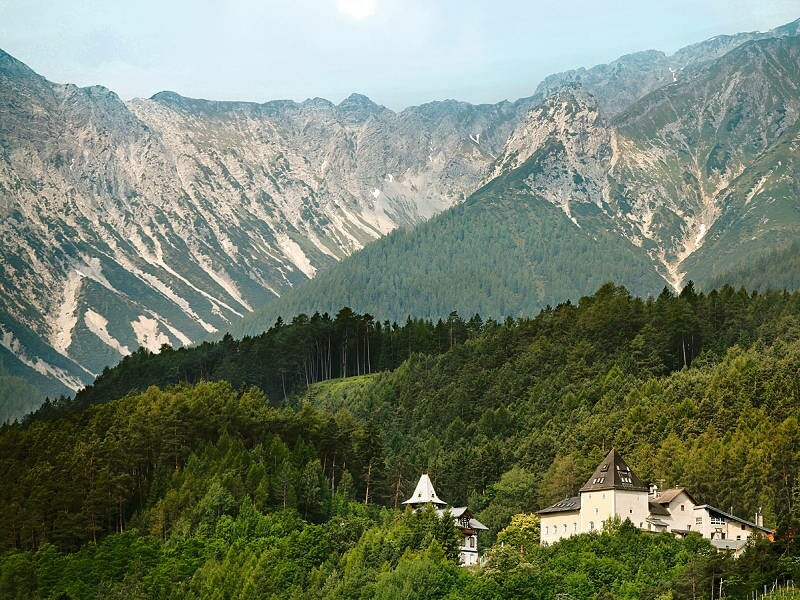 nha may bia thu vi anh 1