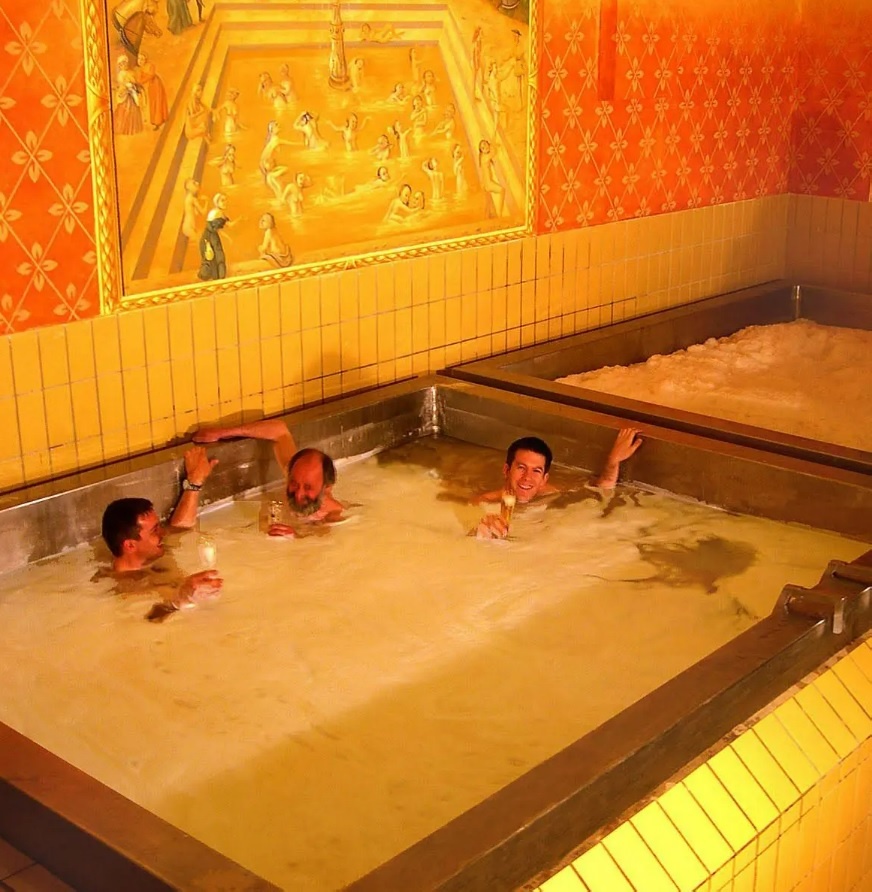 nha may bia thu vi anh 2