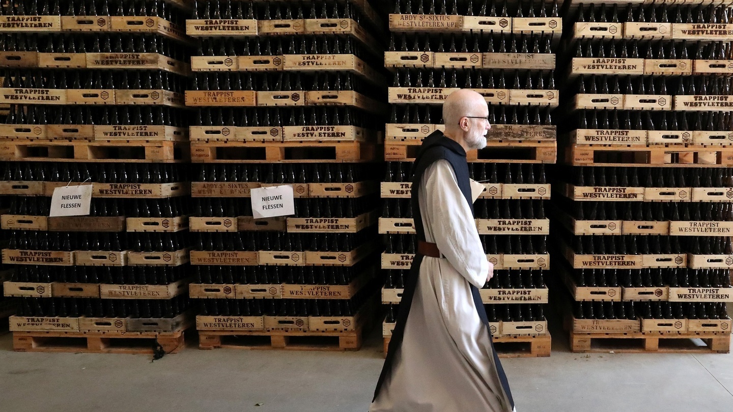 nha may bia thu vi anh 4