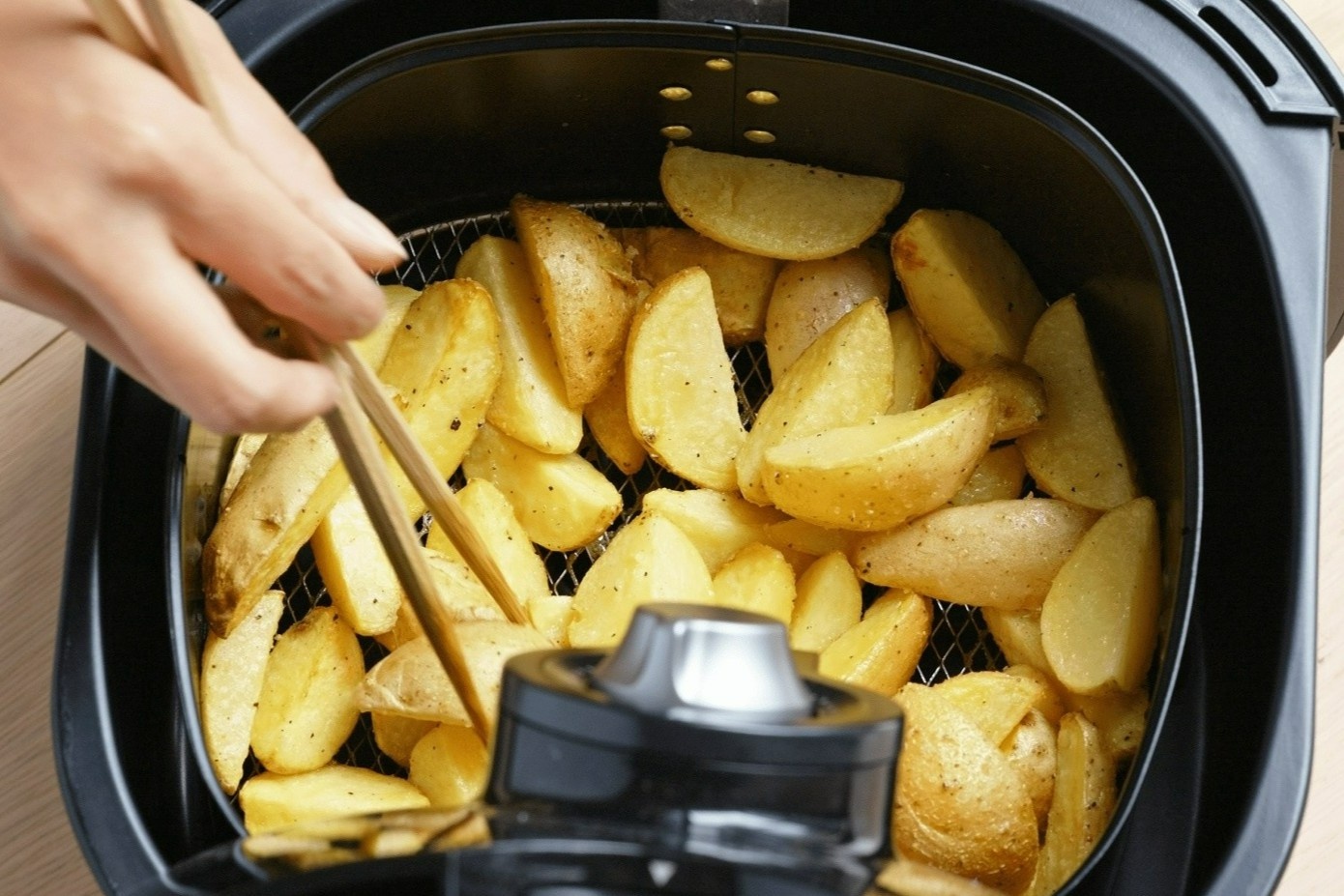 Nhung dieu nen va khong nen khi dung noi chien khong dau hinh anh