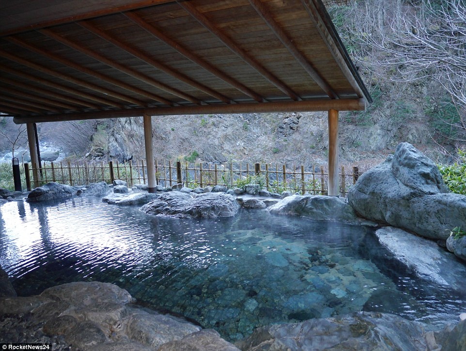 Khach san co nhat anh 6