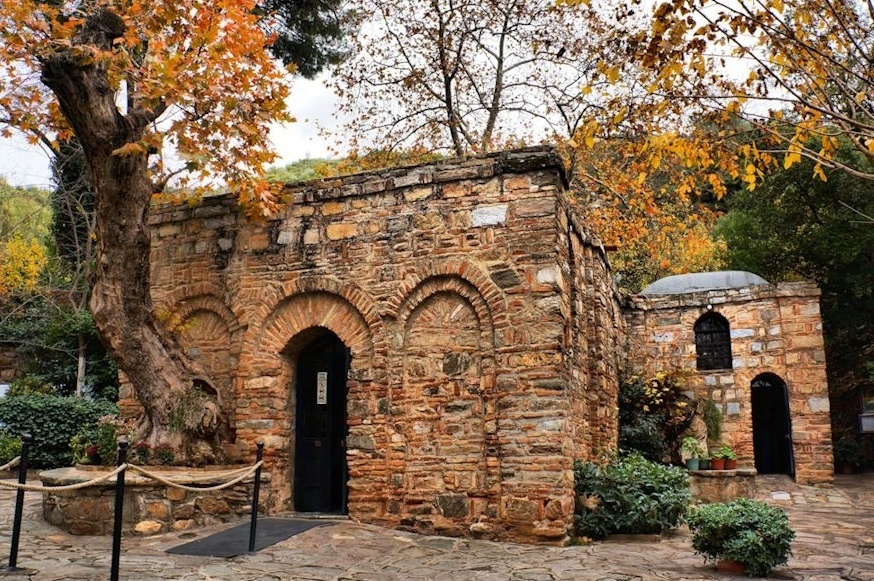 Ben trong noi o cuoi cung cua Duc Me Dong Trinh hinh anh