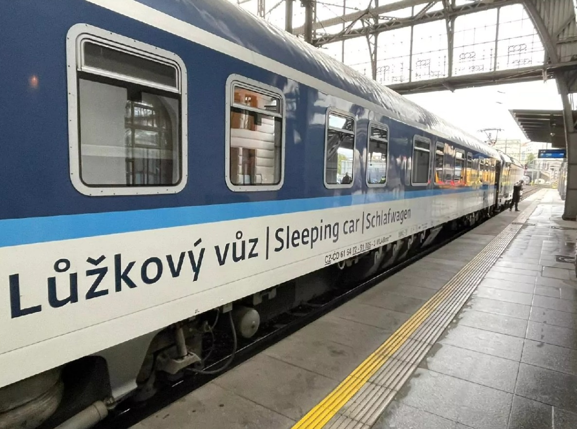 chuyen tau hoa anh 9