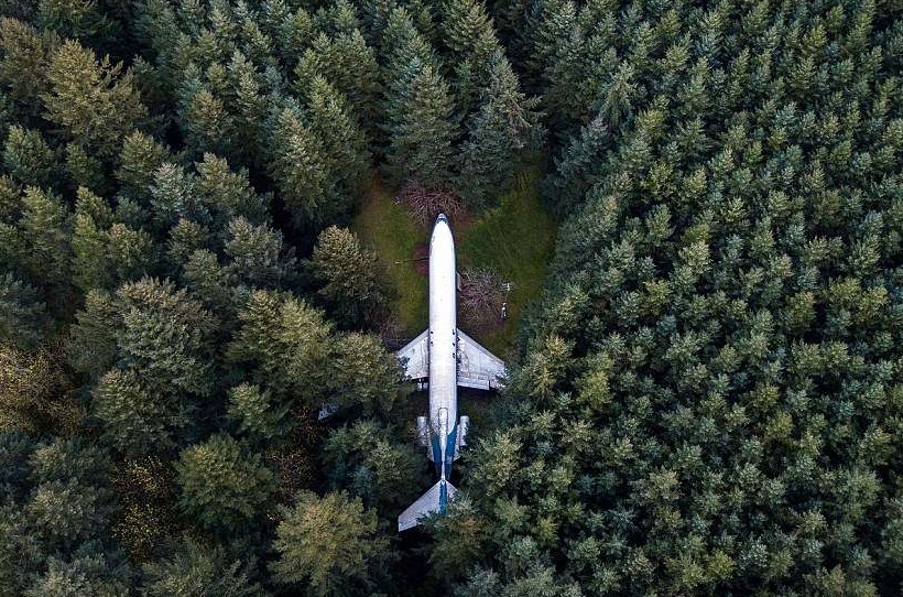 Nhung nguoi mua may bay de o hinh anh