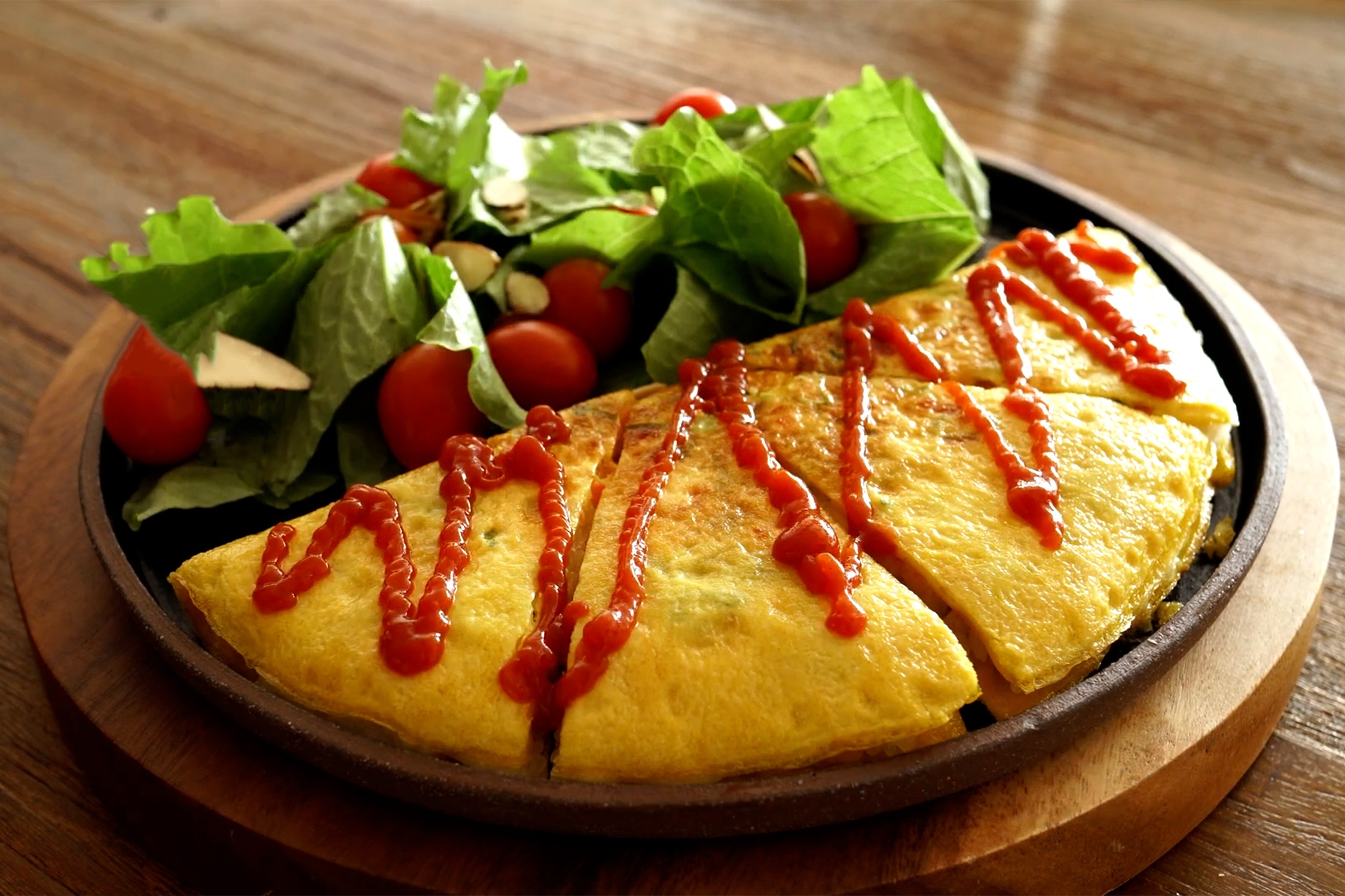 5 phut lam com trung op let cho bua sang hinh anh