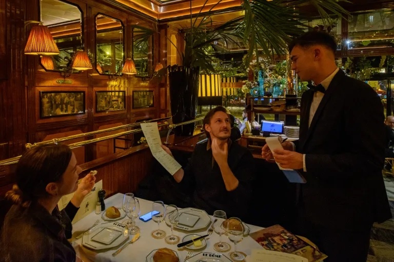 Nha hang Paris anh 7