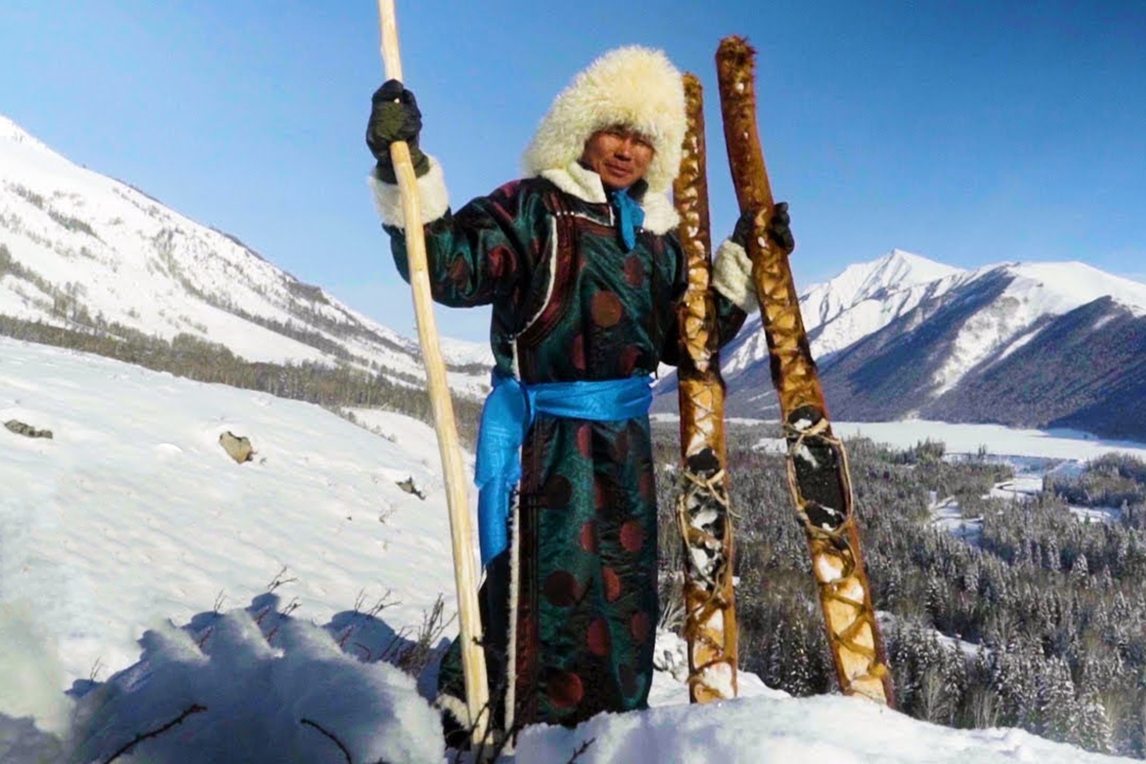 Ngoi lang ai cung truot tuyet o Trung Quoc hinh anh