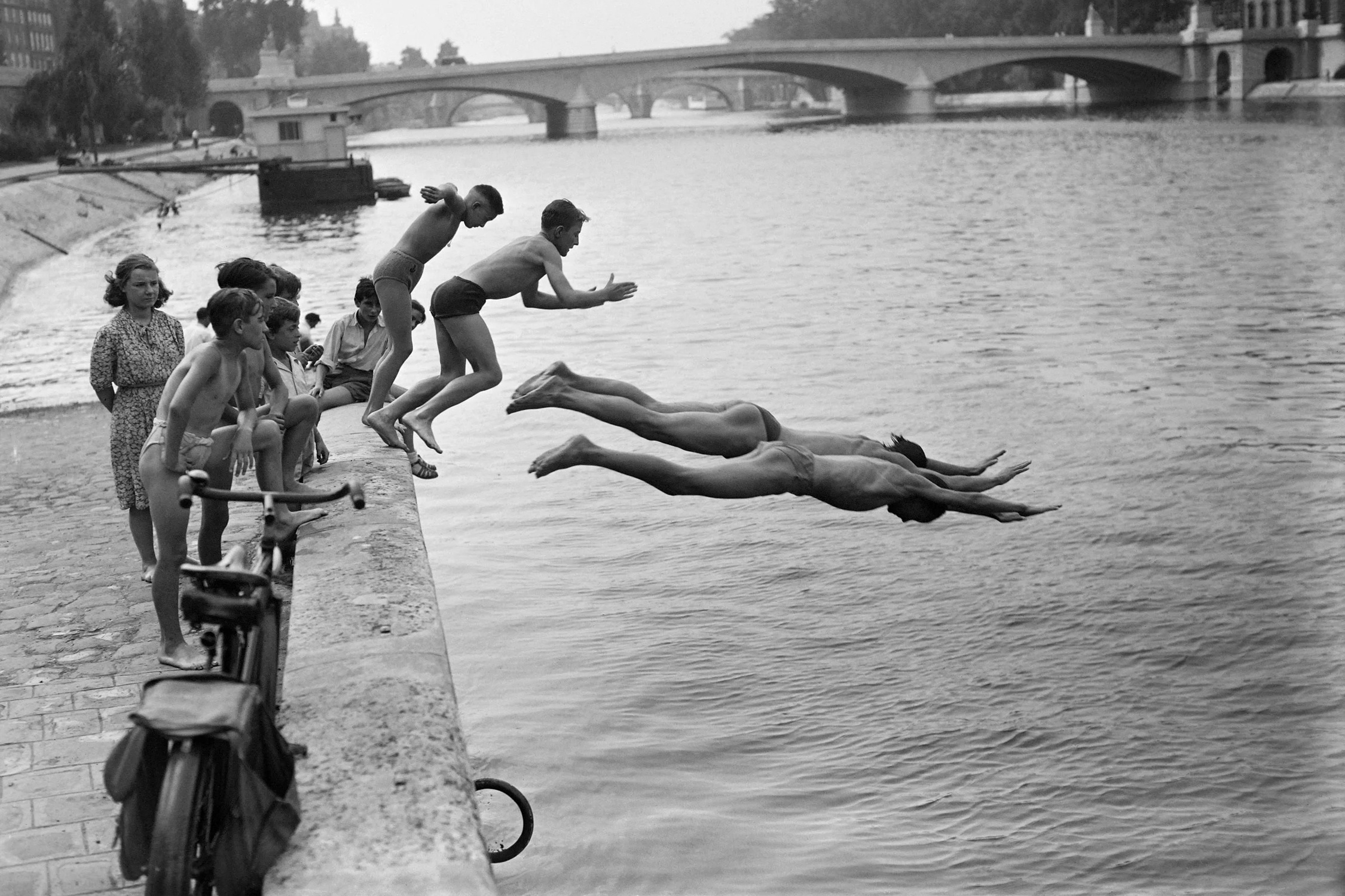 Song Seine co the boi duoc sau 100 nam hinh anh