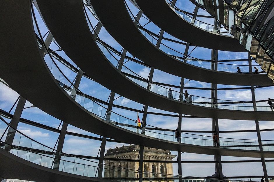 toa nha chinh phu anh 4