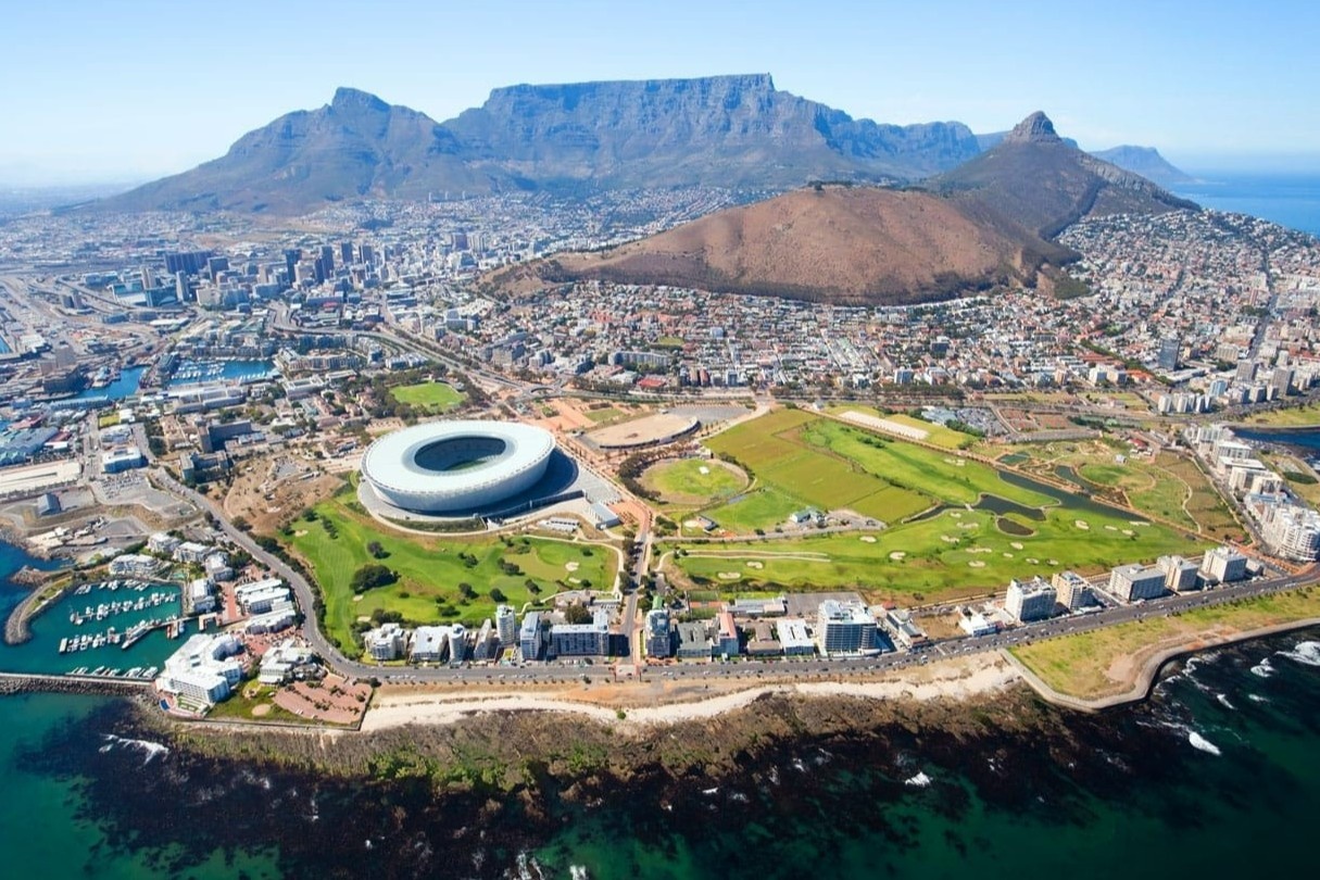 12 thanh pho co chi phi hop ly cho nguoi nuoc ngoai hinh anh