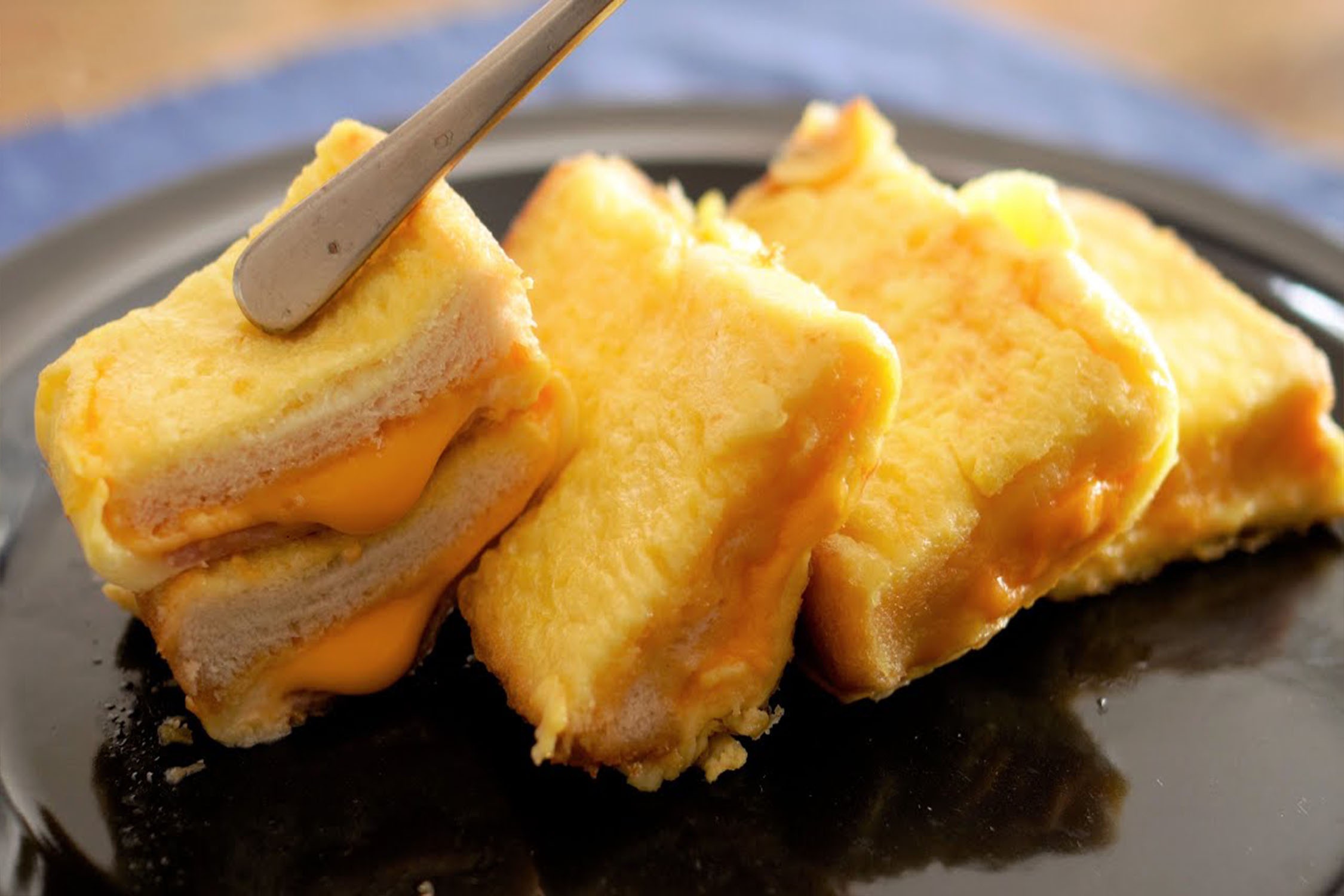 Banh mi trung kieu Phap de lam cho bua sang hinh anh