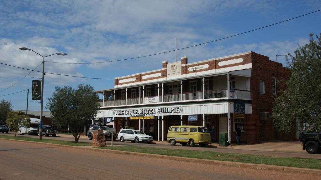 tra tien cho nguoi o anh 1