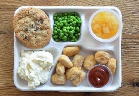 Bua trua truong hoc tren khap the gioi hinh anh