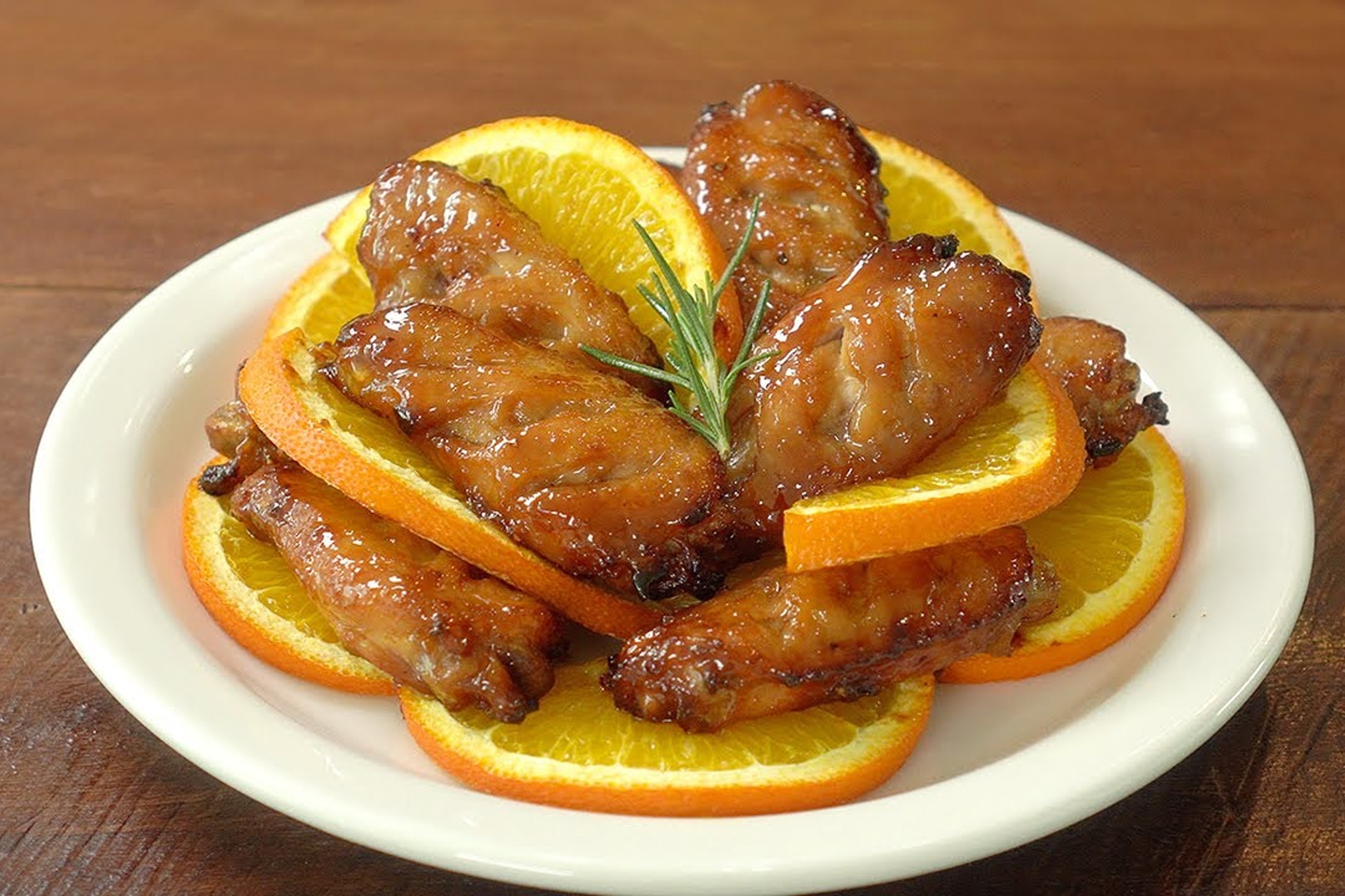 Canh ga nuong cam tuoi la mieng cho cuoi tuan hinh anh