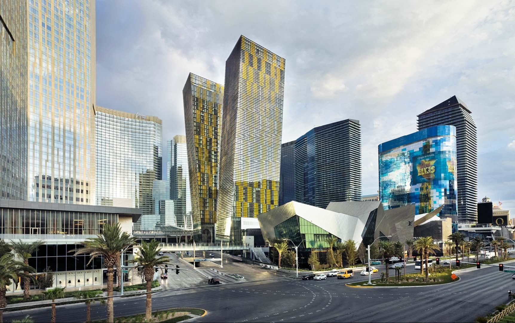 toa nha nghieng anh 10