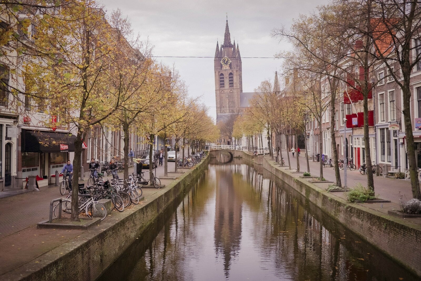 toa nha nghieng anh 5