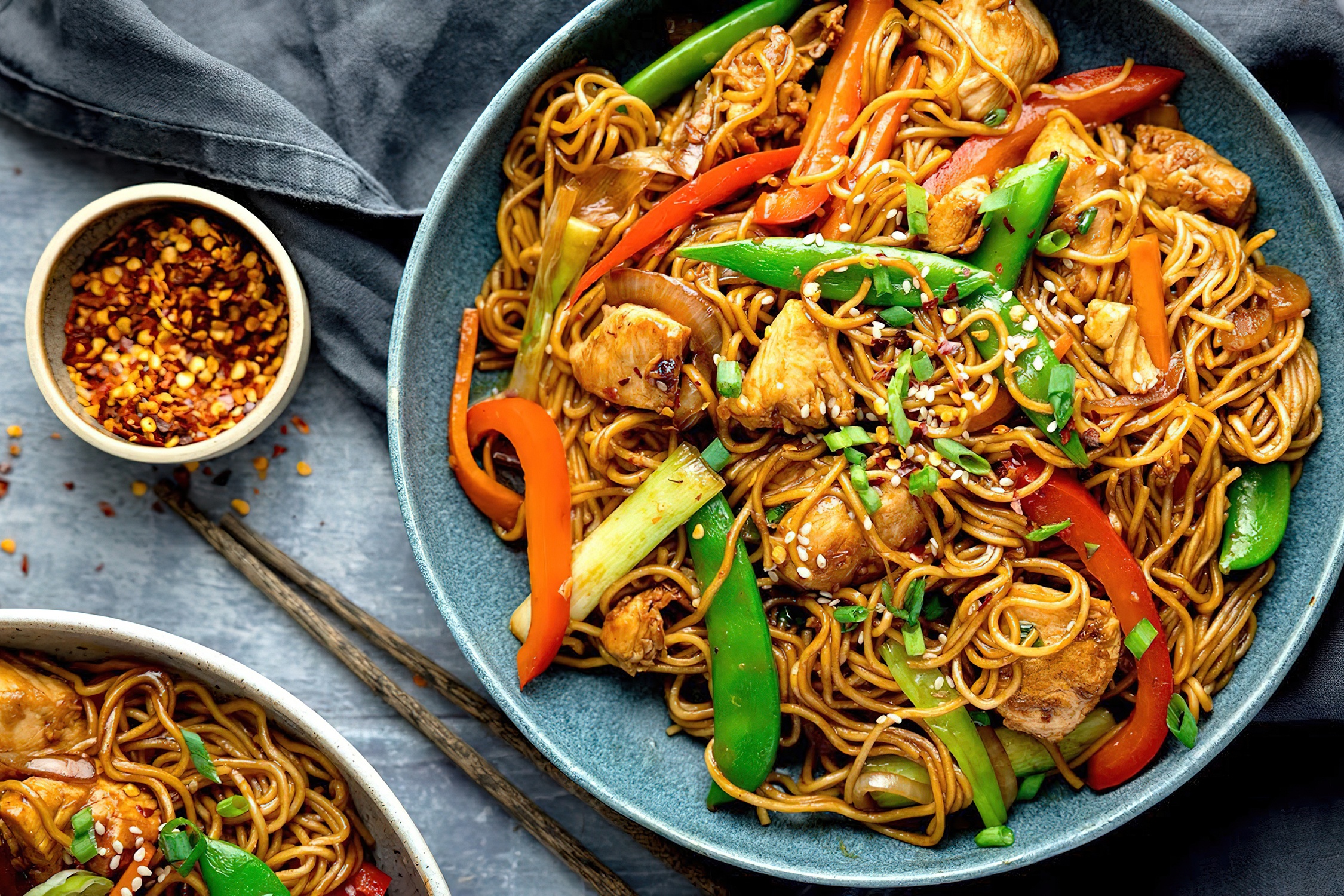 Tro tai lam mi xao thit ga dai gia dinh hinh anh