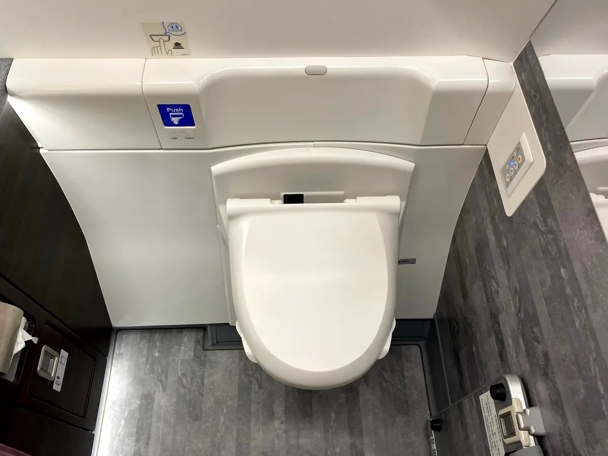 Tien ich may bay anh 4