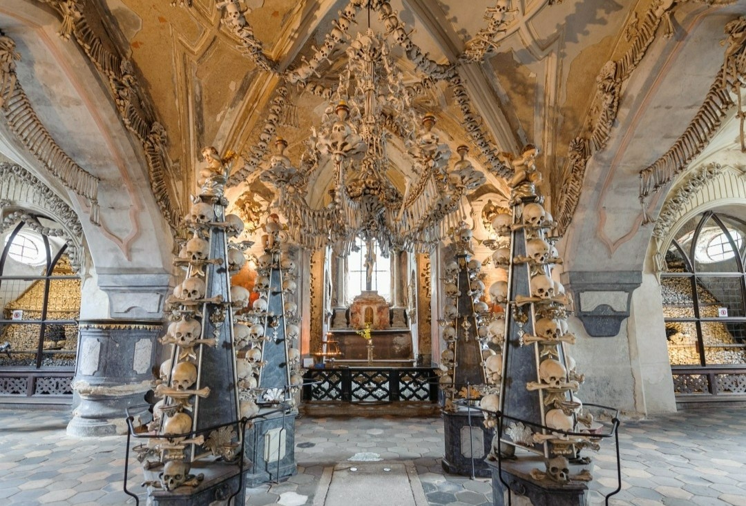 12 nha tho khac la tren the gioi hinh anh