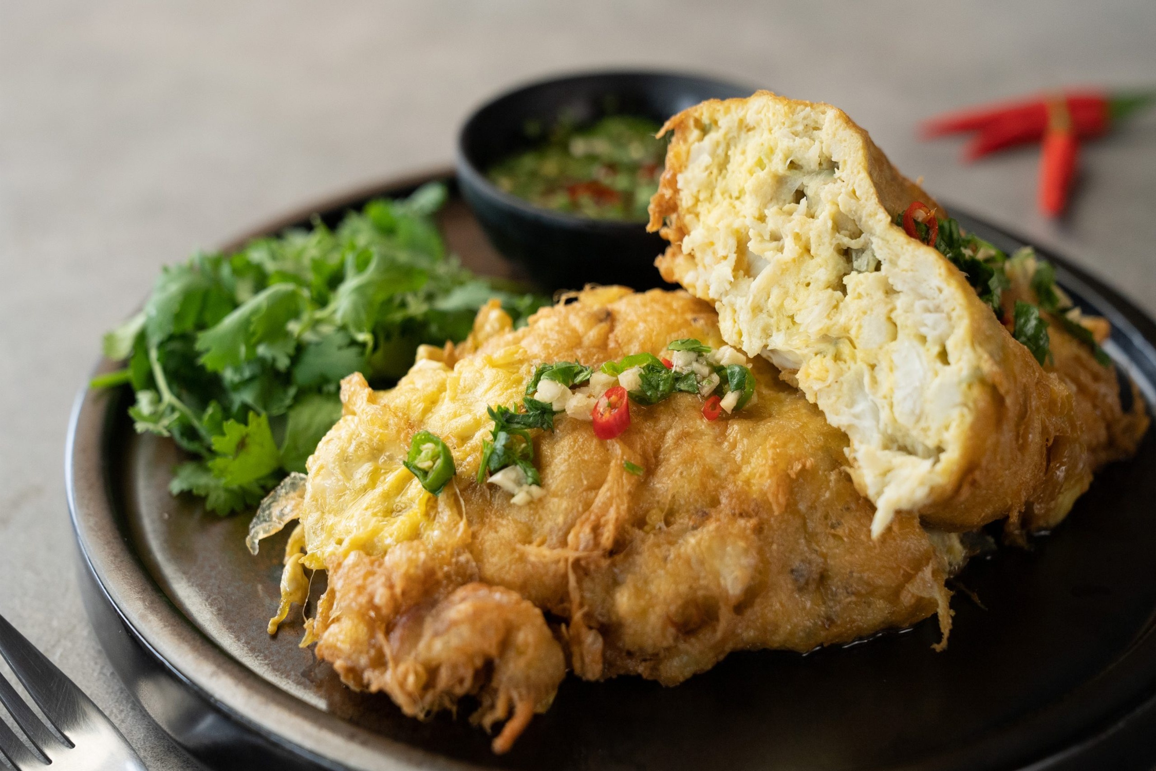 Trung boc thit cua kieu Thai ngon nhu ngoai hang hinh anh