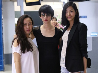 Thay tro Xuan Lan du hi Nha Trang tu sang som hinh anh